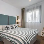 Ground Floor, 2 Bedroom @ Hills Apartamento *
