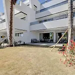 Ground Floor, 2 Bedroom @ Hills Apartamento