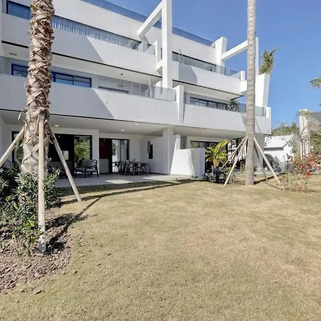 Ground Floor, 2 Bedroom @ Hills Apartamento