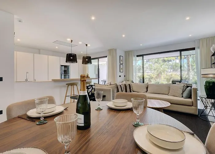 Ground Floor, 2 Bedroom @ Hills *