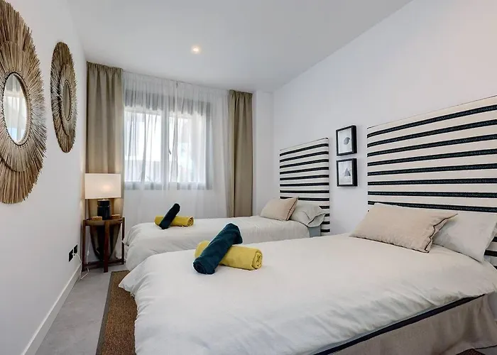 Апартаменты Ground Floor, 2 Bedroom @ Hills