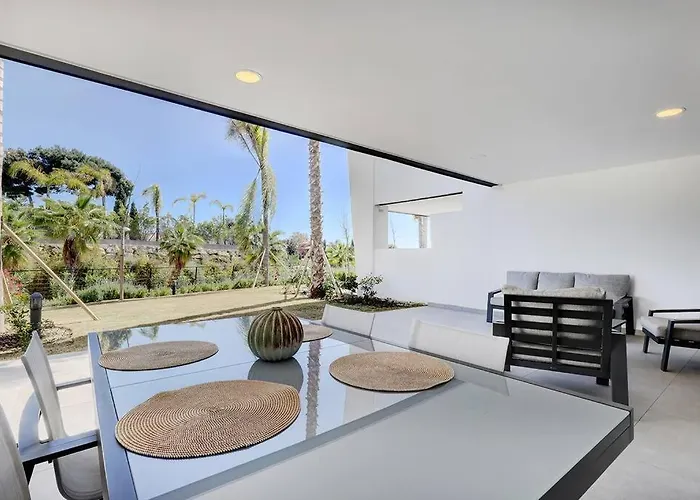 Ground Floor, 2 Bedroom @ Hills *