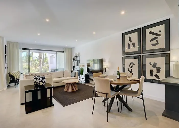 Ground Floor, 2 Bedroom @ Hills Апартаменты *