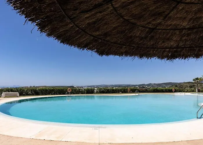 Ground Floor, 2 Bedroom @ Hills Апартаменты *