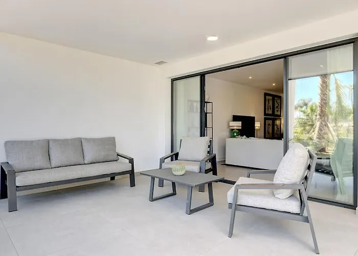 Ground Floor, 2 Bedroom @ Hills * Эстепона