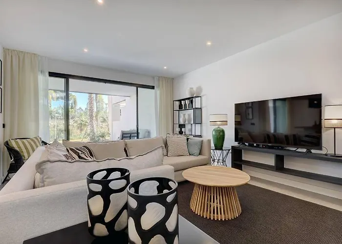 Ground Floor, 2 Bedroom @ Hills * Эстепона