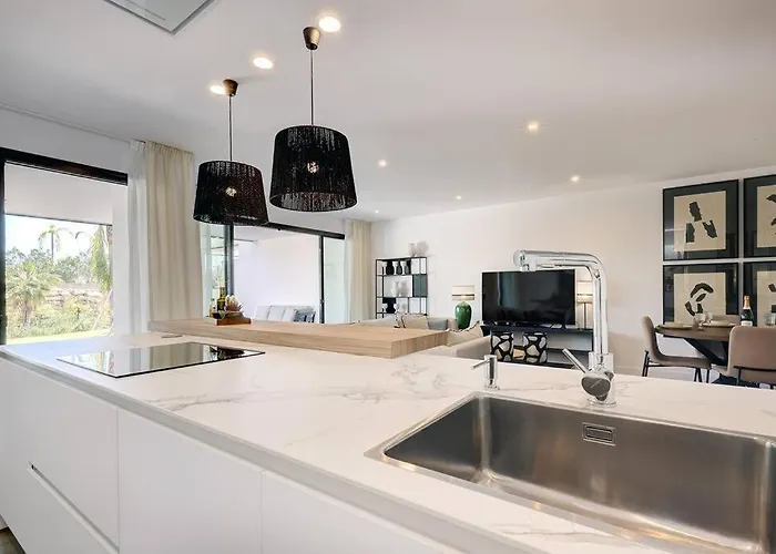 Апартаменты Ground Floor, 2 Bedroom @ Hills